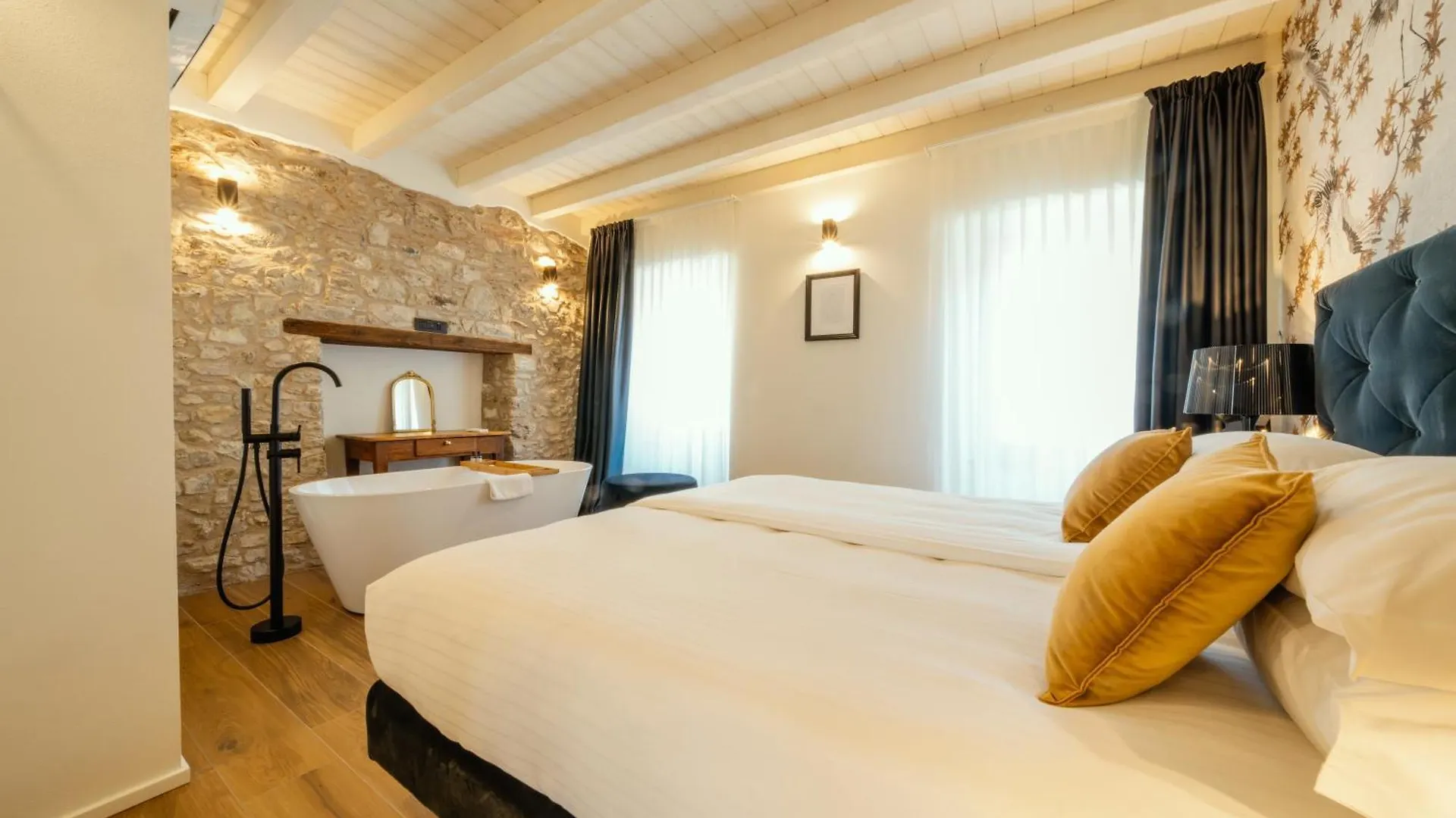 Il Vicolo Suite Apartments - Il Corso Tignale